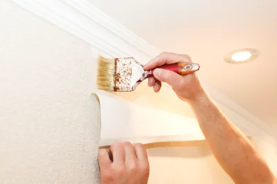 Pose de papier peint à Carnac — revêtements muraux et toiles de verre